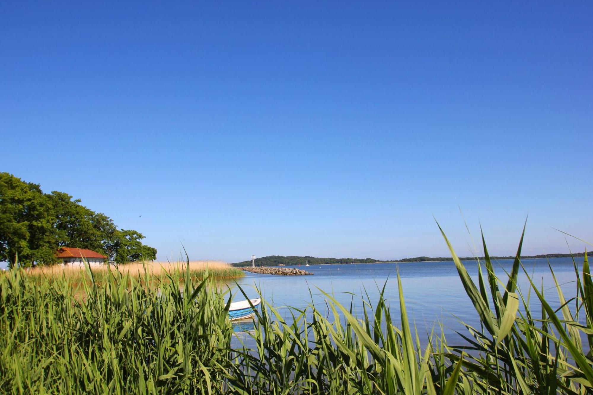 Strandnahe Ferienwohnung Mit Schoenem Garten - Ferienhaus Gisela Fewo Vilmblick Neuendorf  Екстер'єр фото